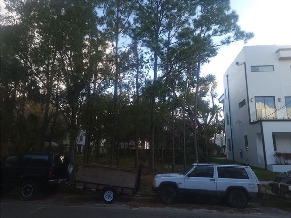 2318 W NORTH B STREET, TAMPA, FL 33609