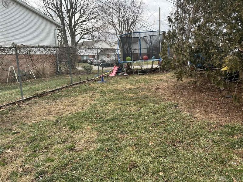 304 Sunset Drive, New Carlisle, OH 45344 Photo 4