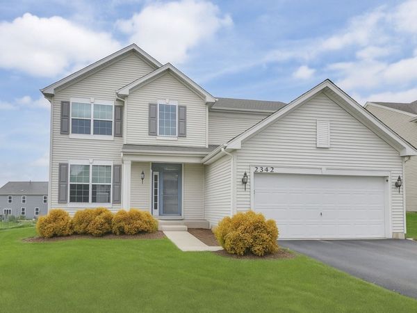 2342 Winterthur Green, Yorkville, IL 60560