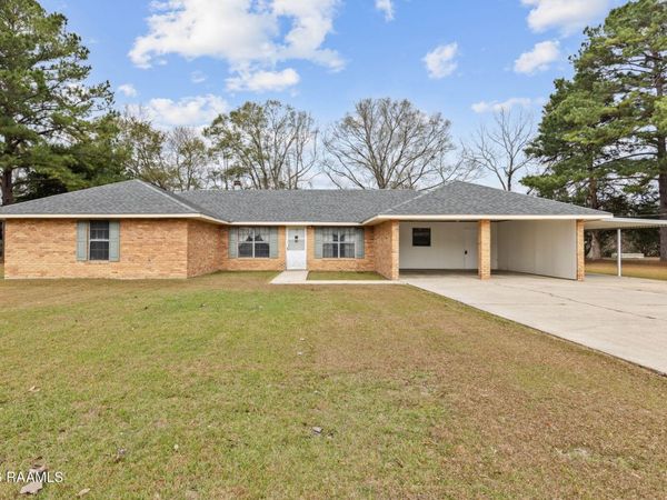 266 Meadow Circle , Opelousas, LA 70570