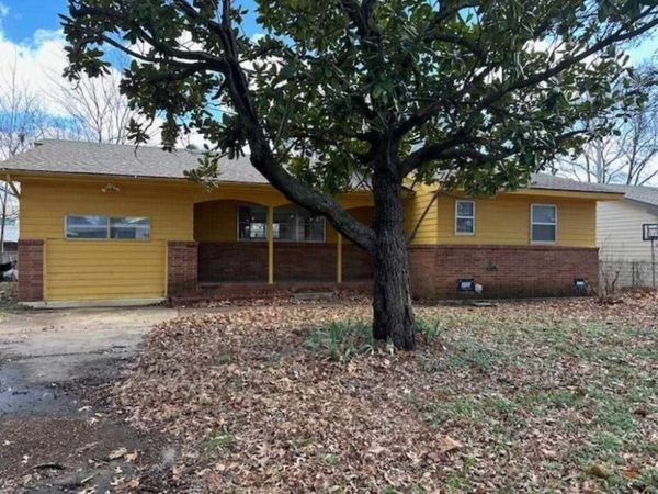 1115 S Stanley Street, Stillwater, OK 00000