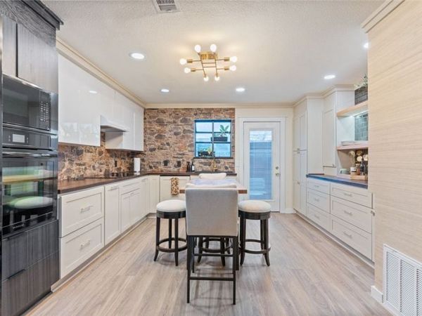 1376 N Oakland Avenue, Unit 1, Fayetteville, AR 72703