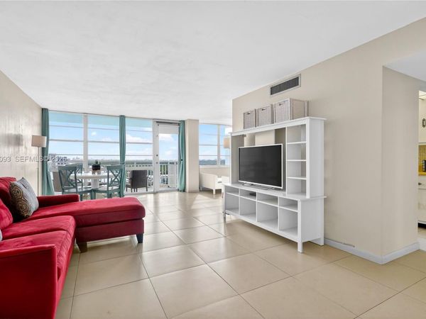 301 174th St, Unit 1905, Sunny Isles Beach, FL 33160