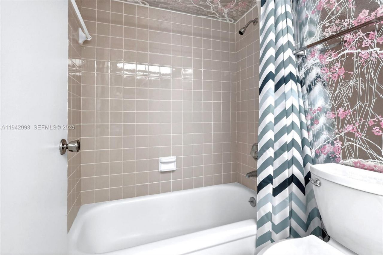 301 174th St, Unit 1905, Sunny Isles Beach, FL 33160 Photo