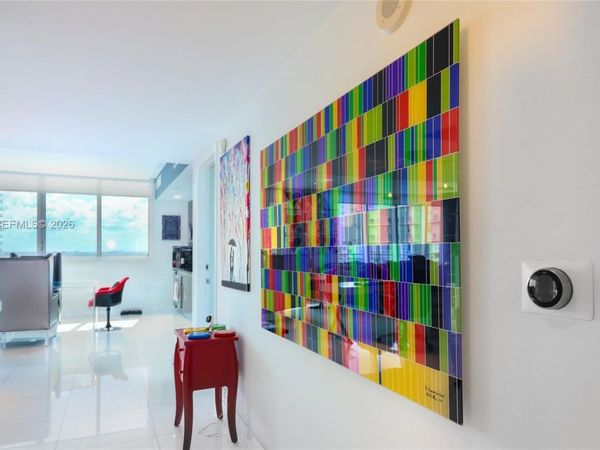 92 SW 3rd St, Unit 3005, Miami, FL 33130