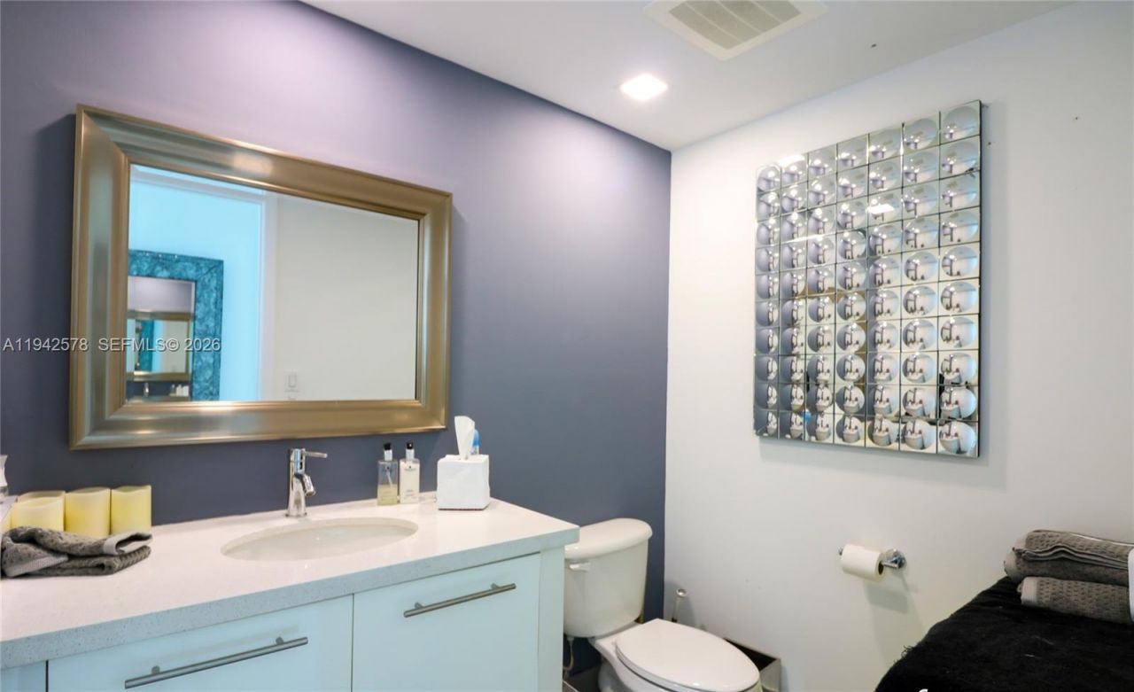 92 SW 3rd St, Unit 3005, Miami, FL 33130 Photo