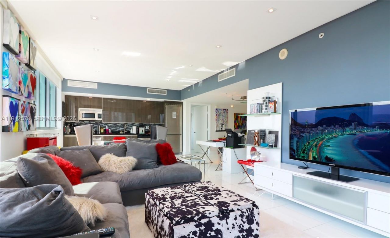 92 SW 3rd St, Unit 3005, Miami, FL 33130 Photo