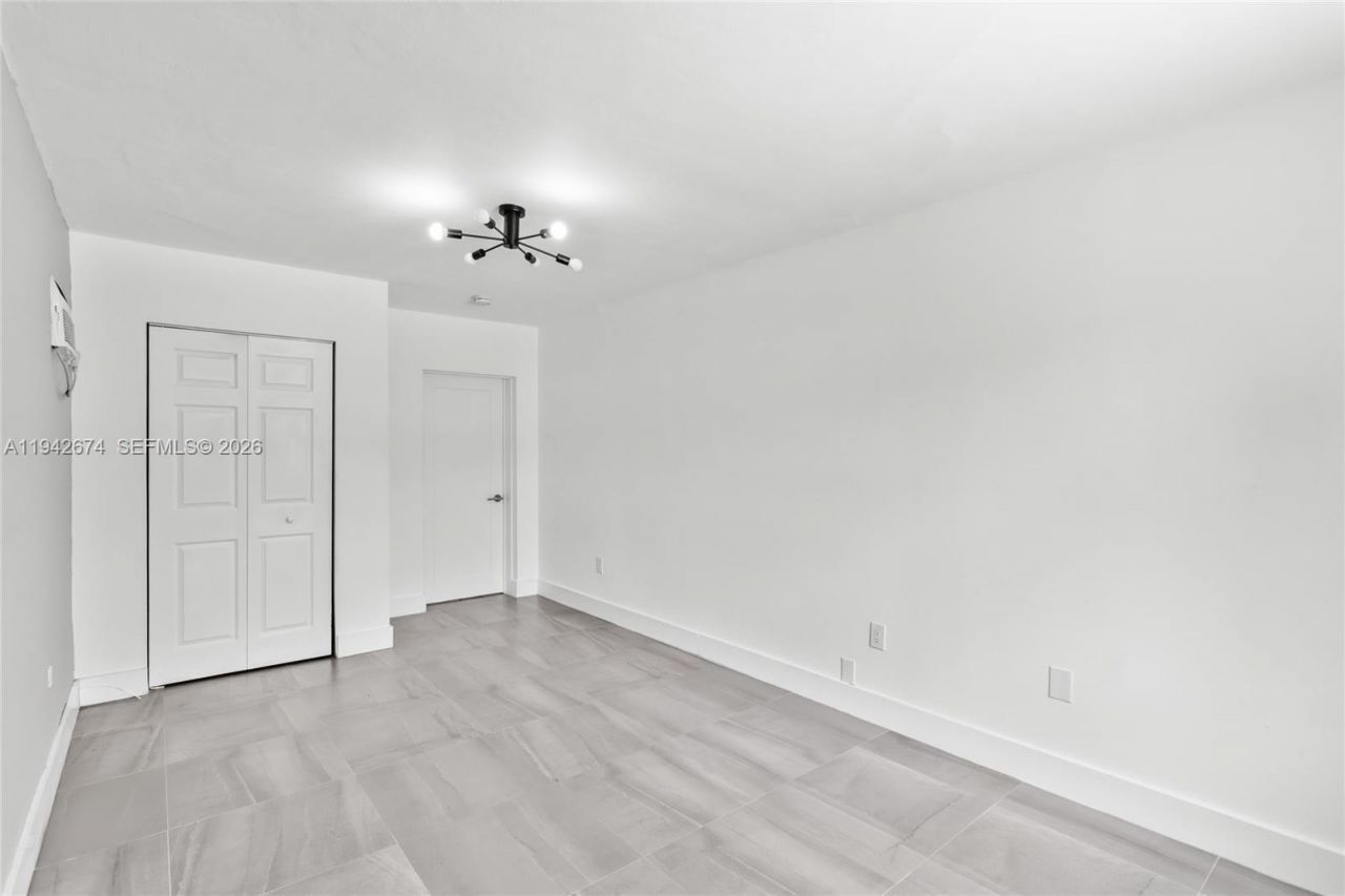 3855 SW 1st St, Miami, FL 33134 Photo