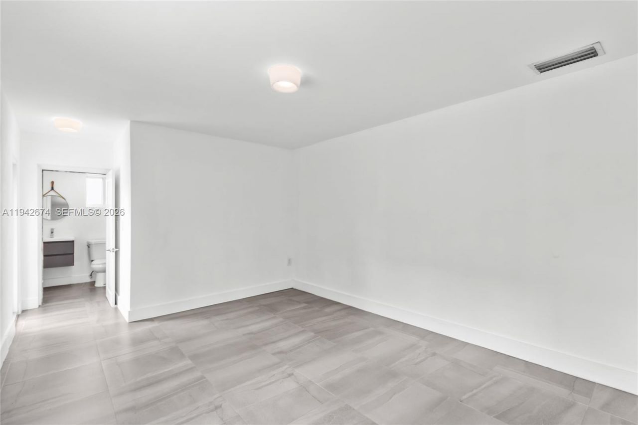 3855 SW 1st St, Miami, FL 33134 Photo