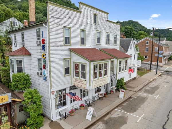 305 N Main STREET, Alma, WI 54610