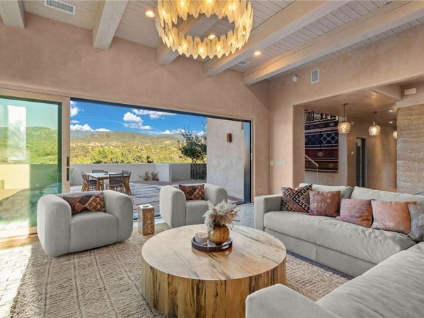 23 Lavadero Road, Santa Fe, NM 87506