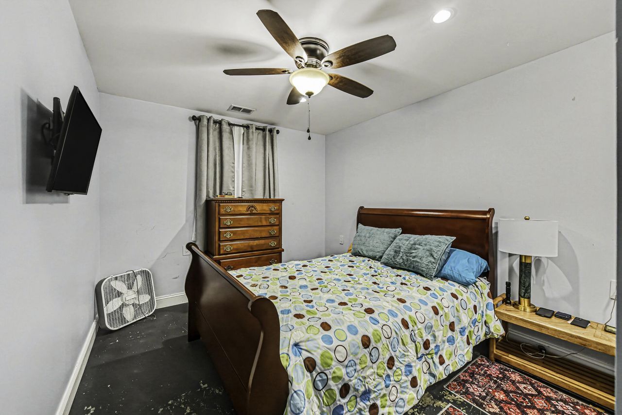 191 Wappoo Road Photo 19