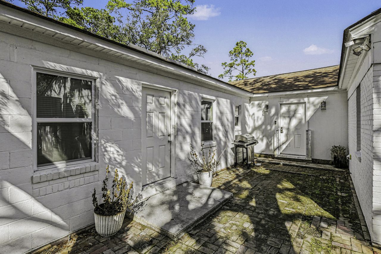 191 Wappoo Road Photo 30