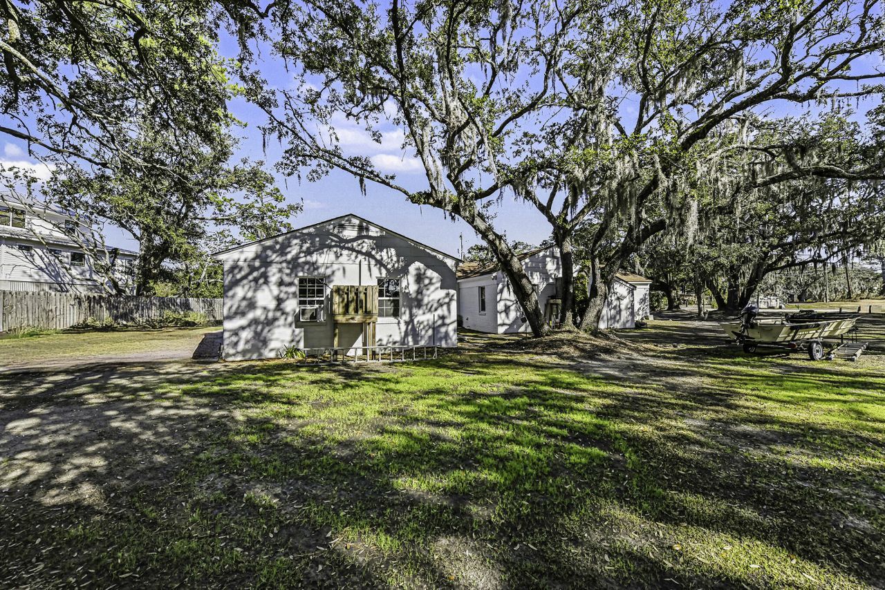 191 Wappoo Road Photo 31