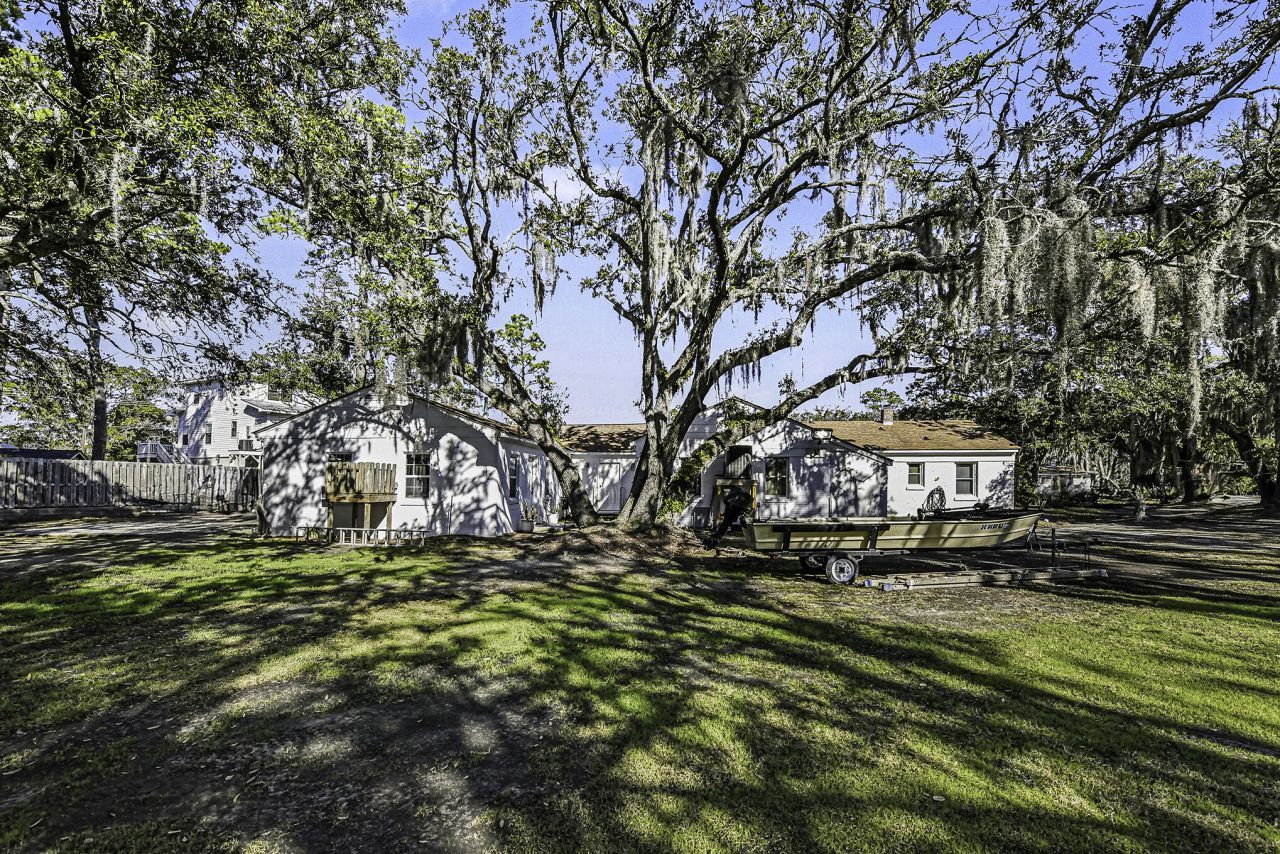 191 Wappoo Road Photo 34