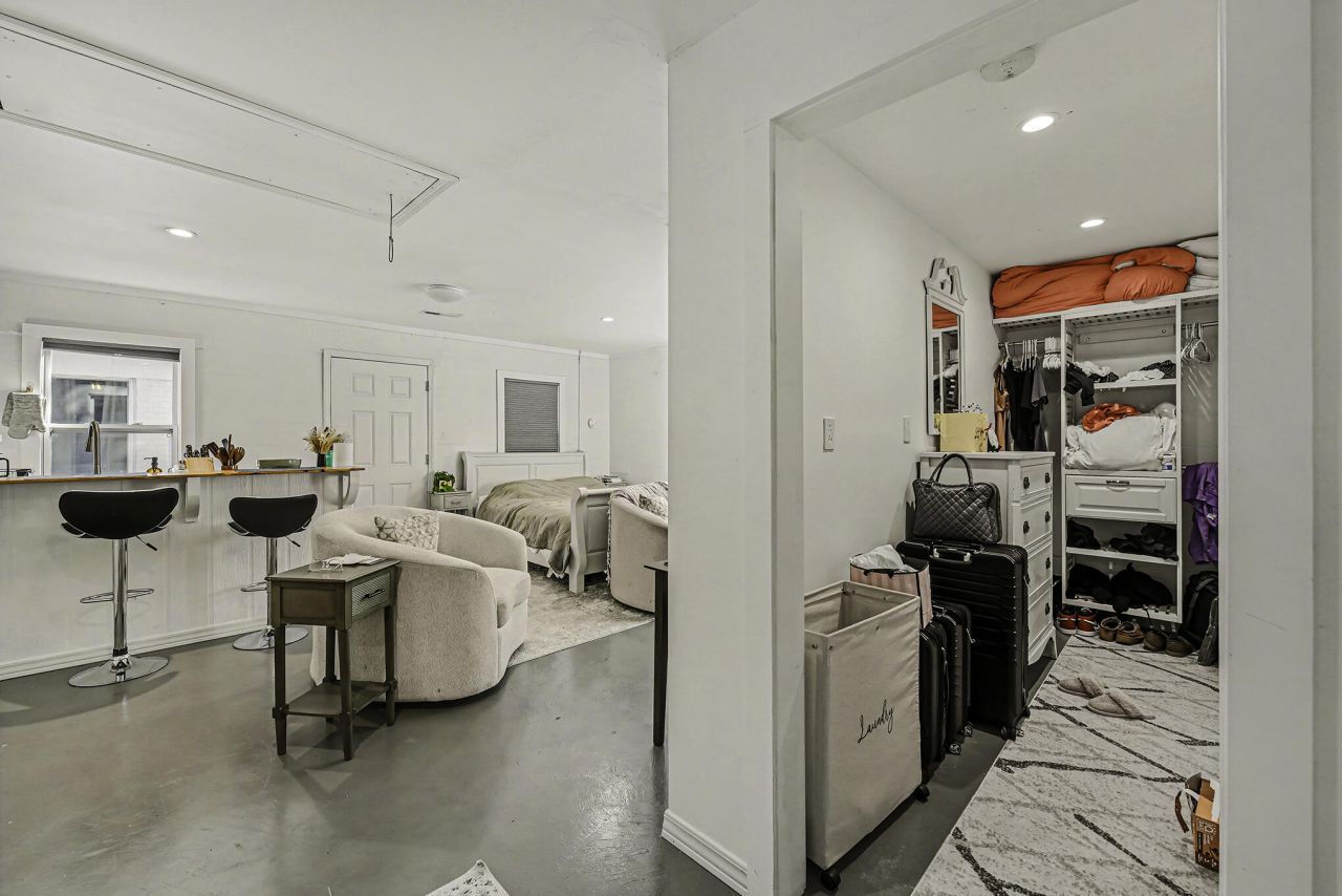 191 Wappoo Road Photo 38