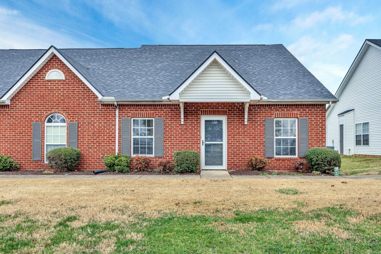 1019 Briggs Ln, Spring Hill, TN 37174 Main Photo