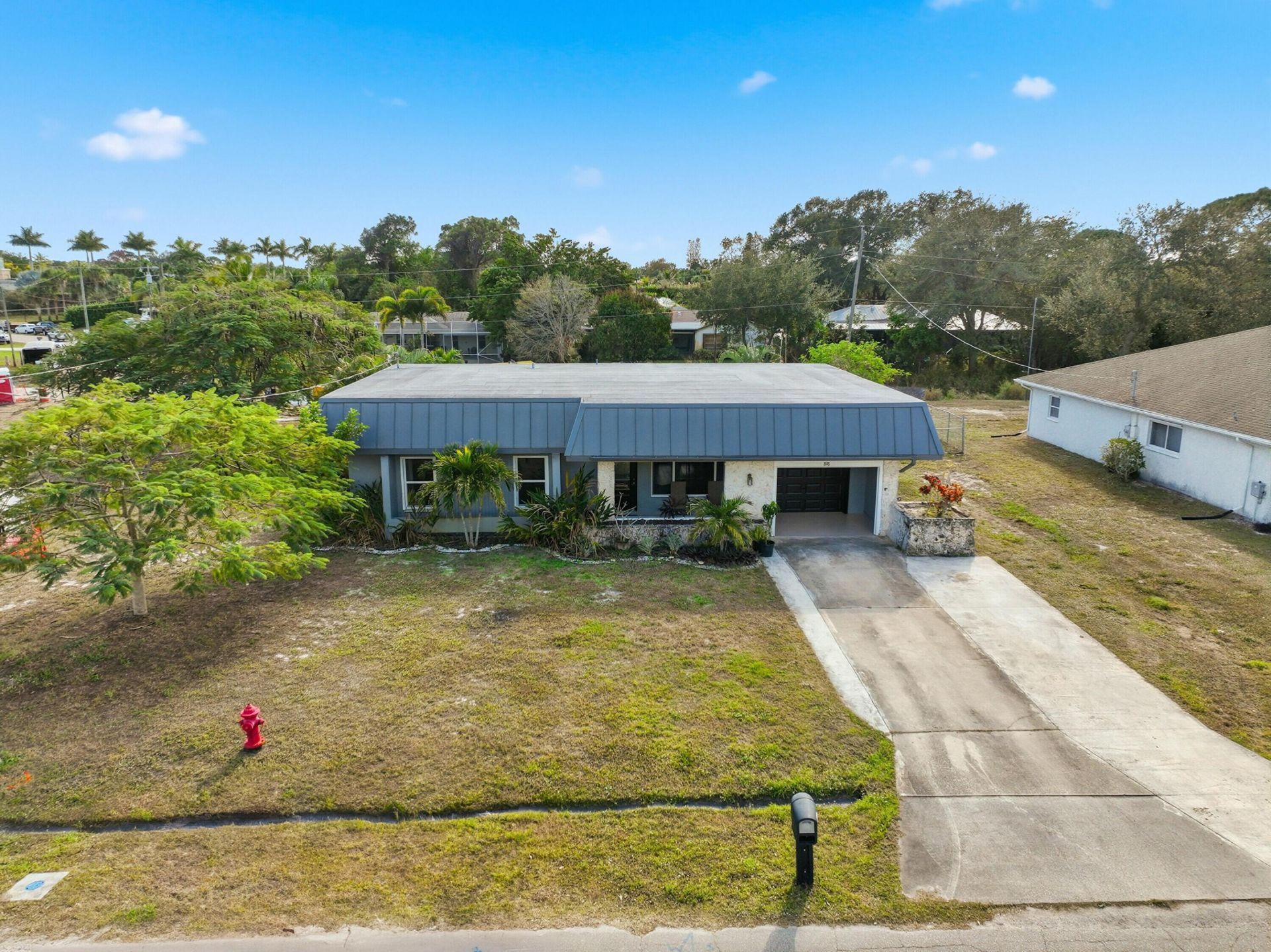 898 SE Evergreen Terrace, Port Saint Lucie, FL 34983 Photo