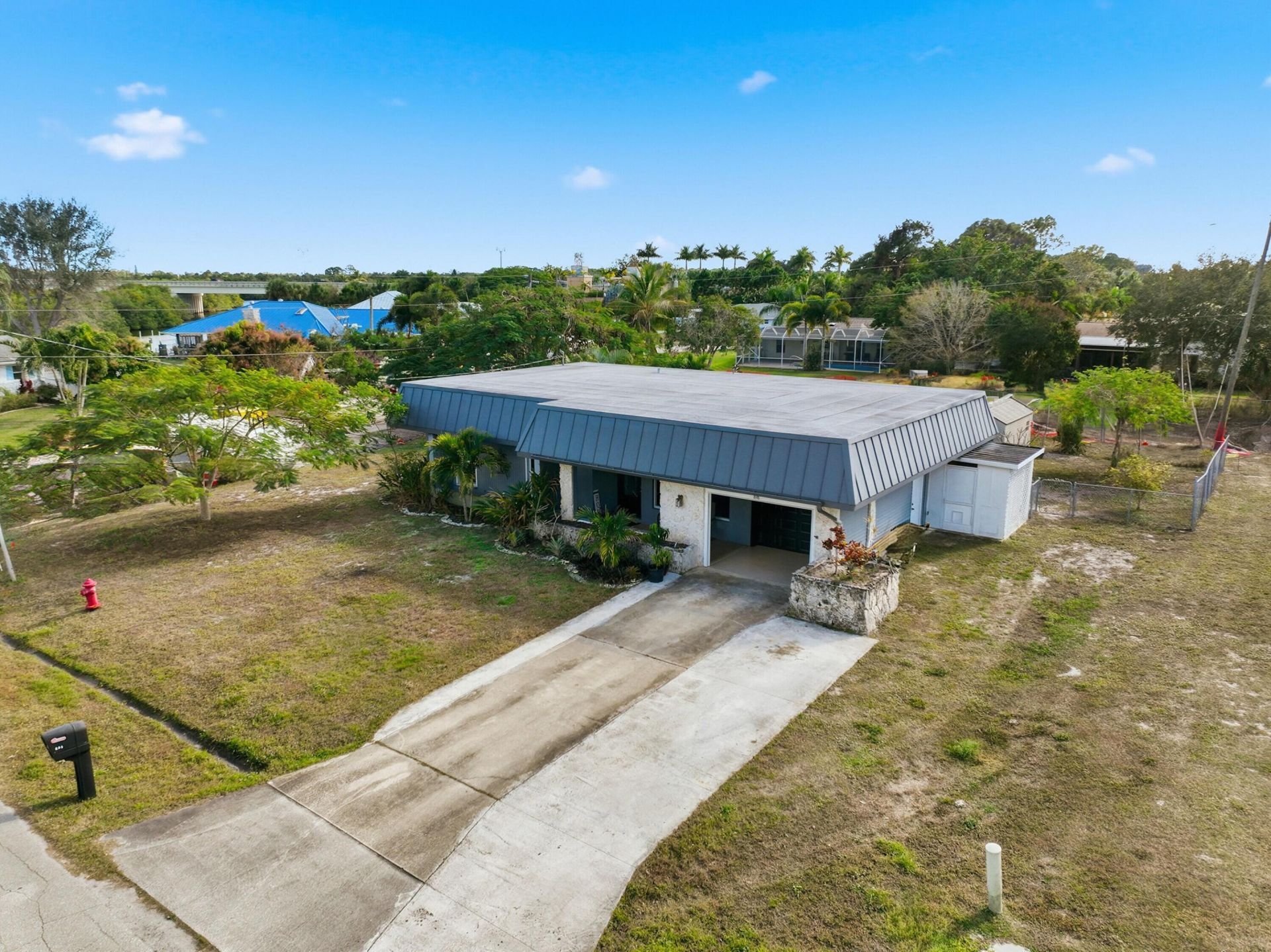 898 SE Evergreen Terrace, Port Saint Lucie, FL 34983 Photo