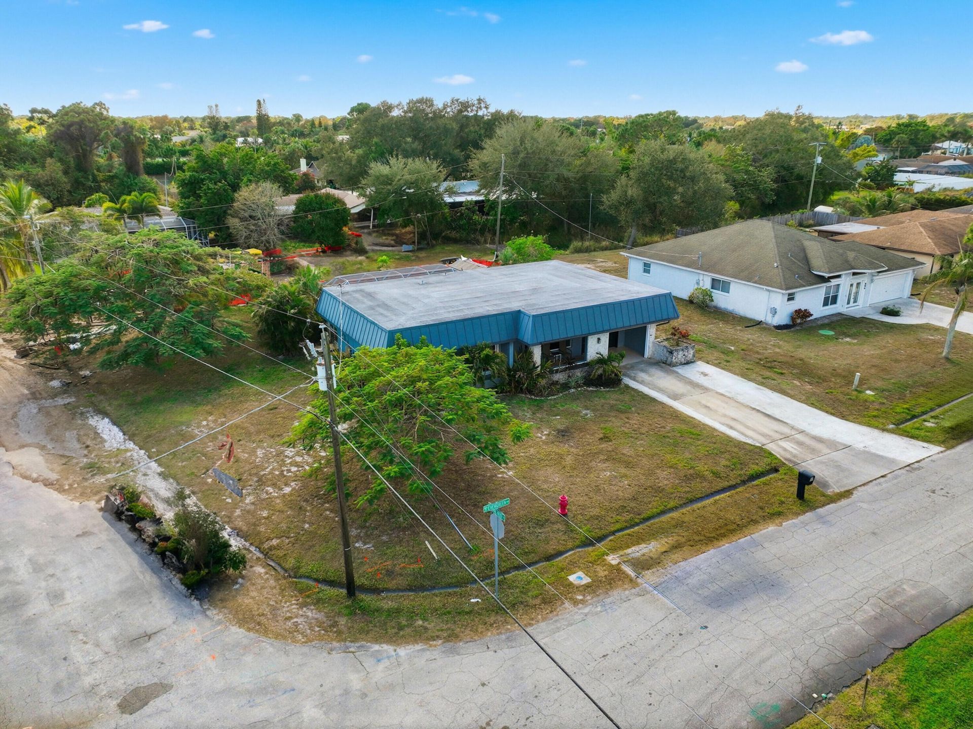 898 SE Evergreen Terrace, Port Saint Lucie, FL 34983 Photo