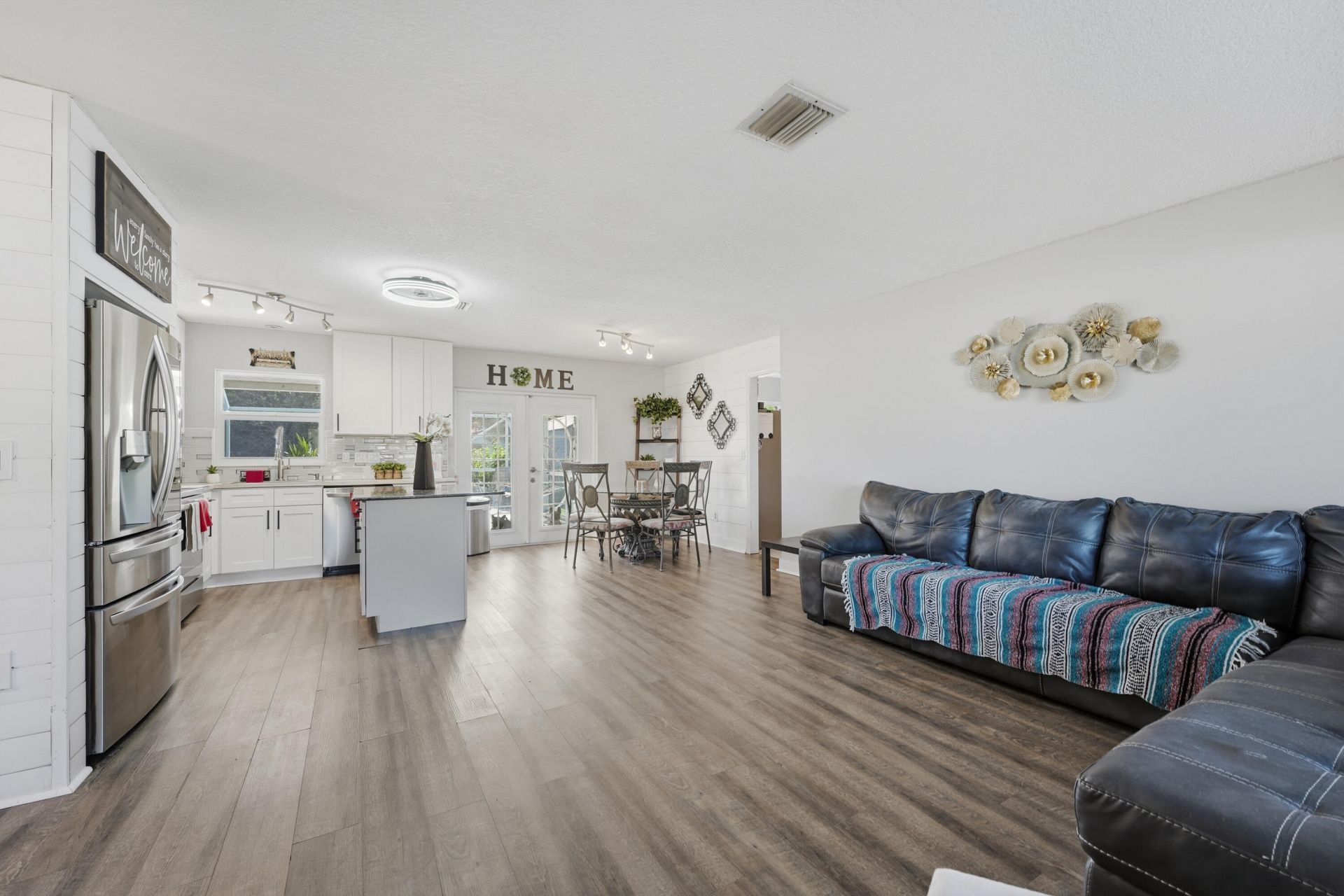 898 SE Evergreen Terrace, Port Saint Lucie, FL 34983 Photo