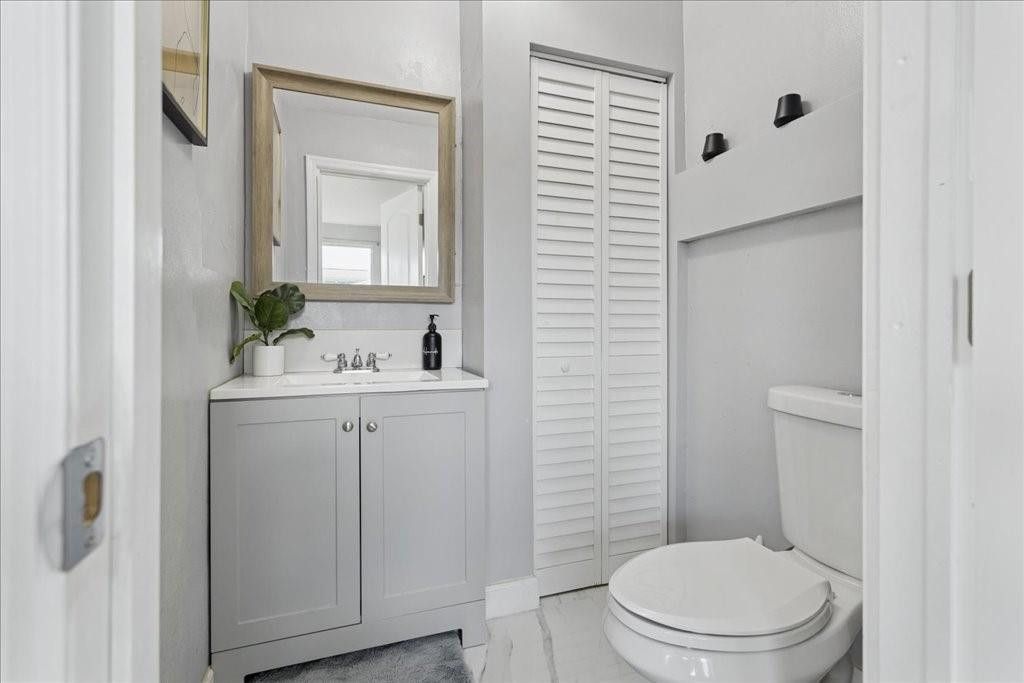 4805 NW 25th Ter, Fort Lauderdale, FL 33309 Photo