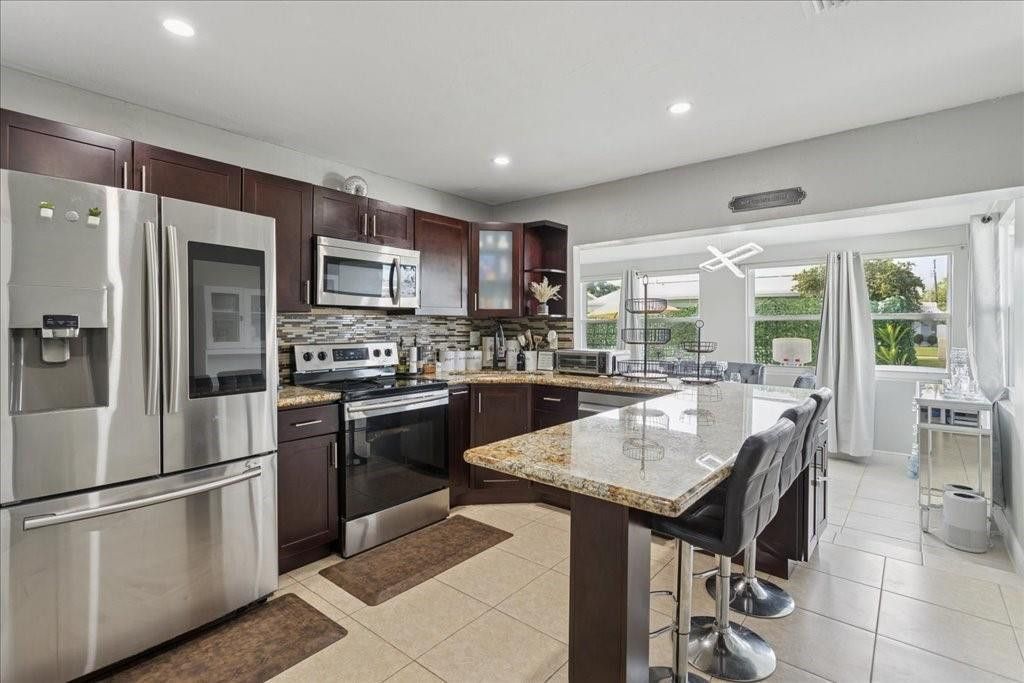 4805 NW 25th Ter, Fort Lauderdale, FL 33309 Photo