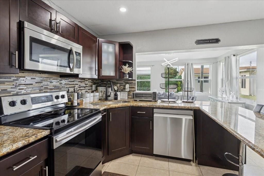 4805 NW 25th Ter, Fort Lauderdale, FL 33309 Photo