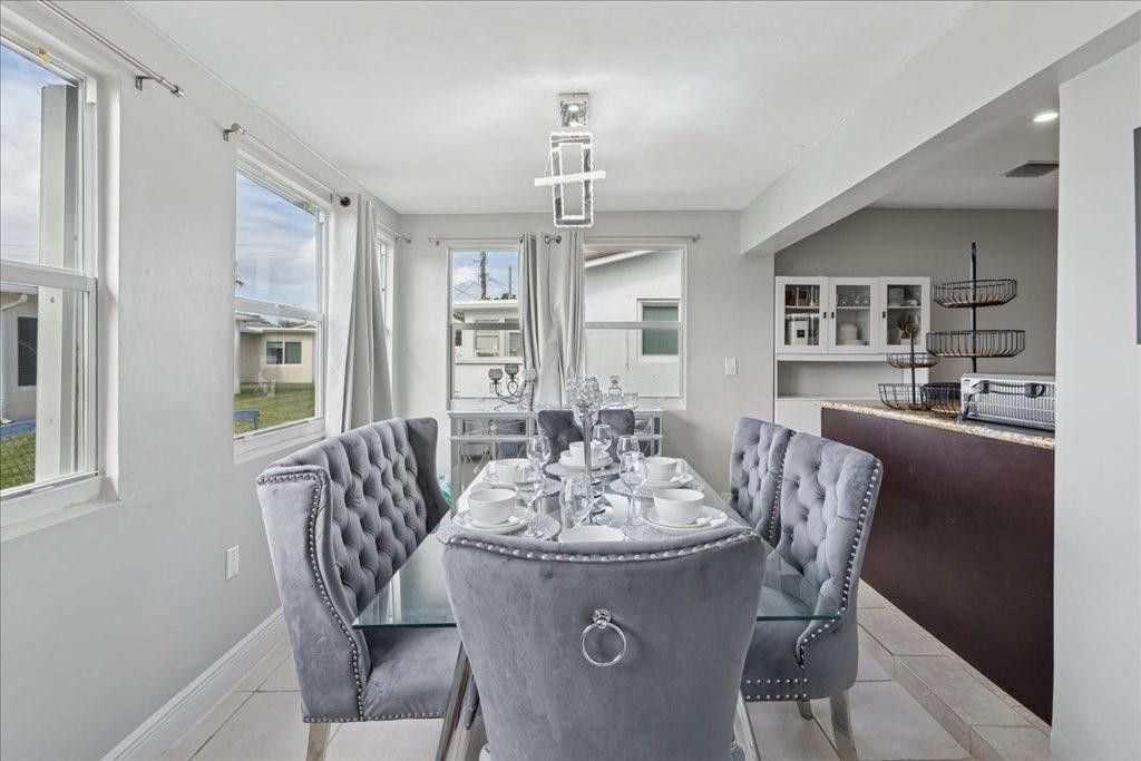 4805 NW 25th Ter, Fort Lauderdale, FL 33309 Photo