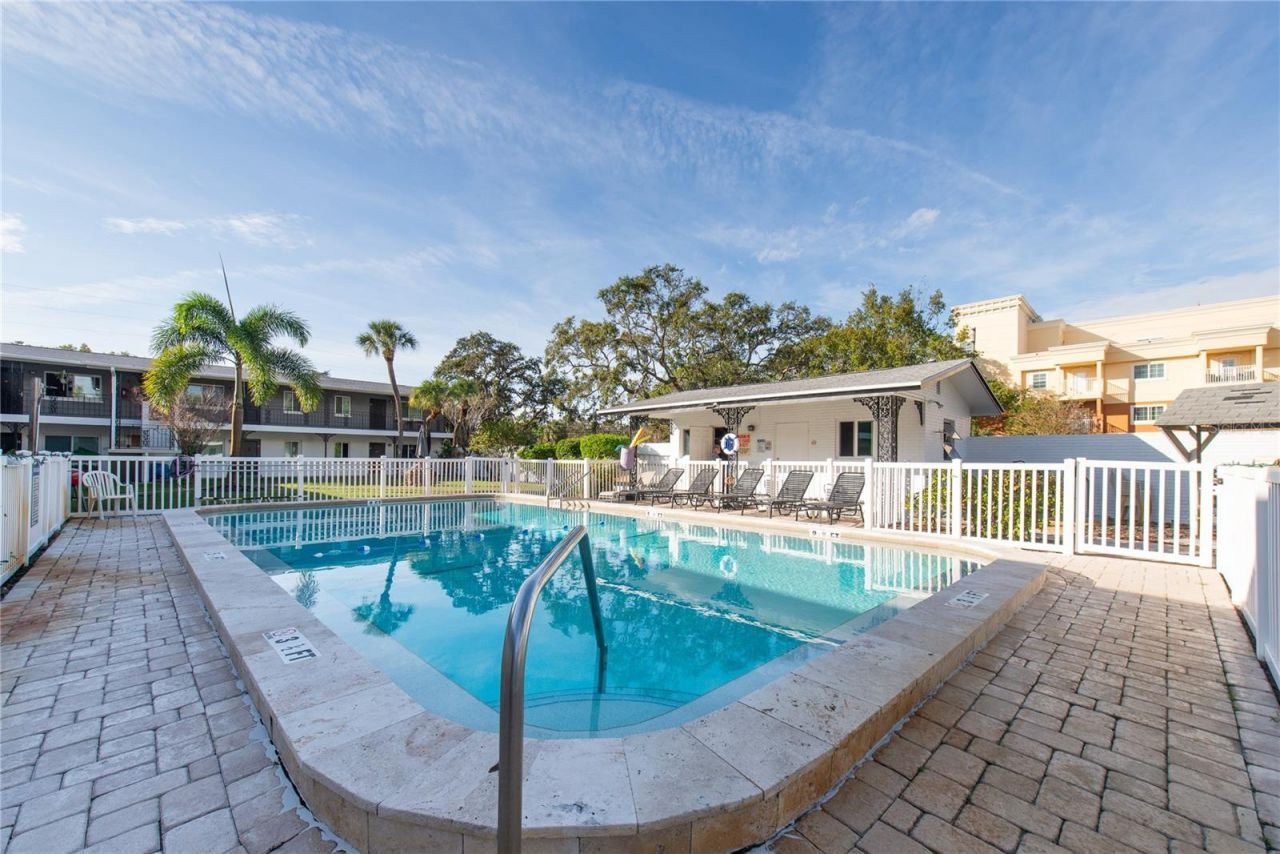 6266 1st Avenue S, Unit 5, Saint Petersburg, FL 33707 Photo