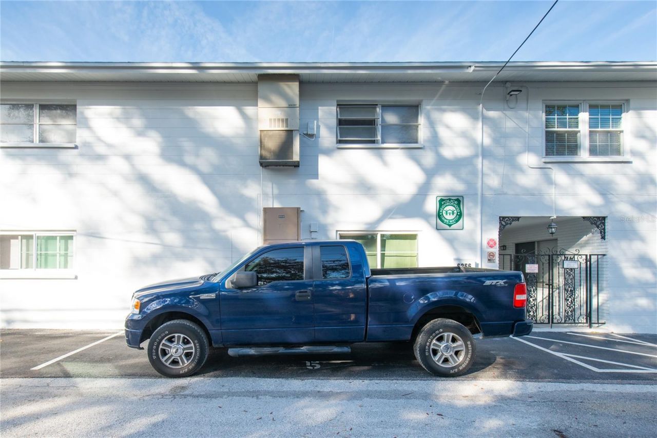 6266 1st Avenue S, Unit 5, Saint Petersburg, FL 33707 Photo