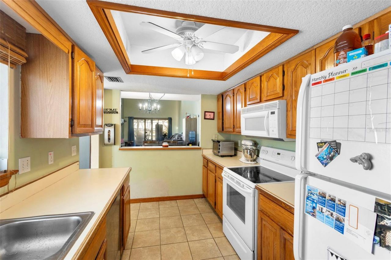 347 W Castlewood Lane, New Smyrna Beach, FL 32168 Photo