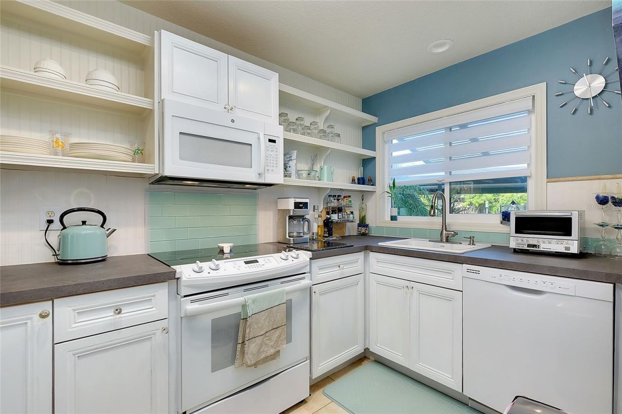 4234 Gulf Of Mexico Drive, Unit U1, Longboat Key, FL 34228 Photo