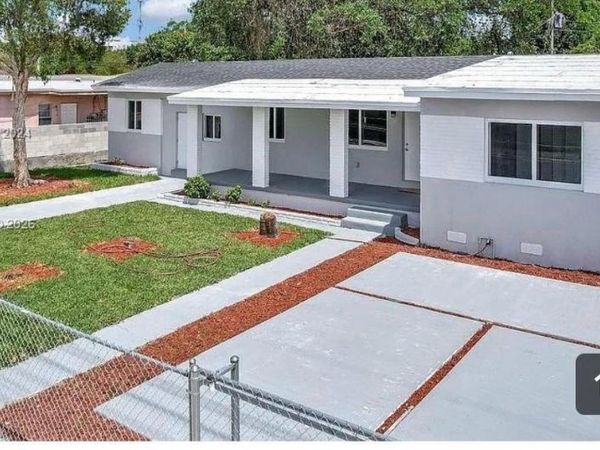 6825 NW 5th Ct , Miami, FL 33150