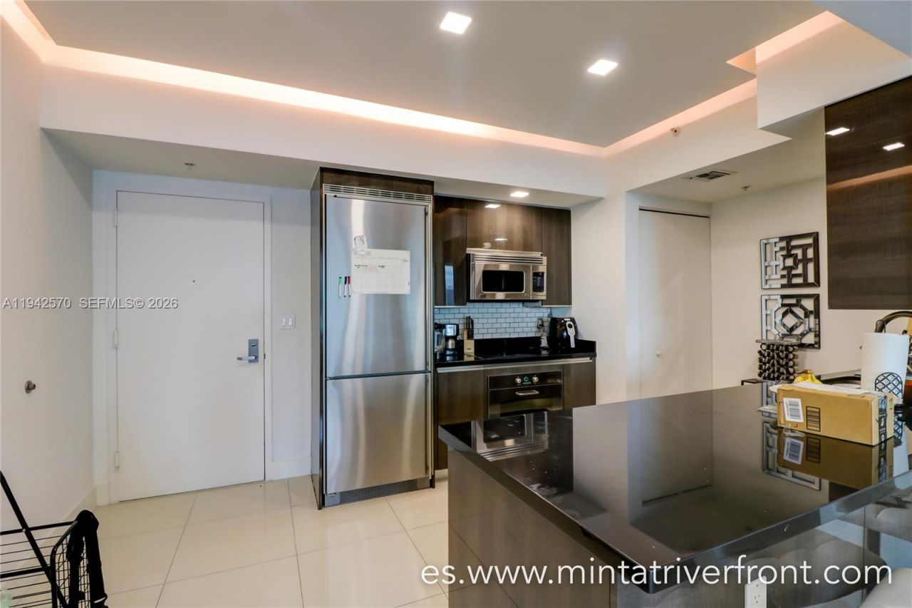 92 SW 3rd St, Unit 1902, Miami, FL 33130 Photo