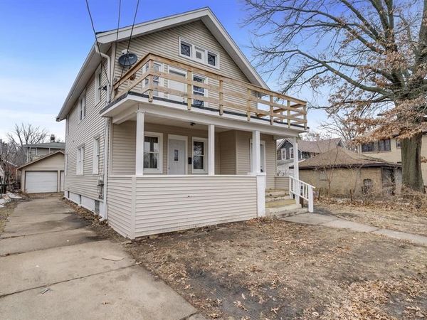 1128 21st Place, Rockford, IL 61104