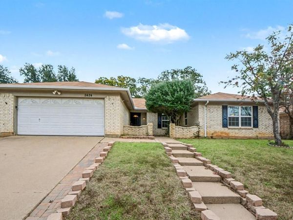 2424 Meadow Creek, Bedford, TX 76021