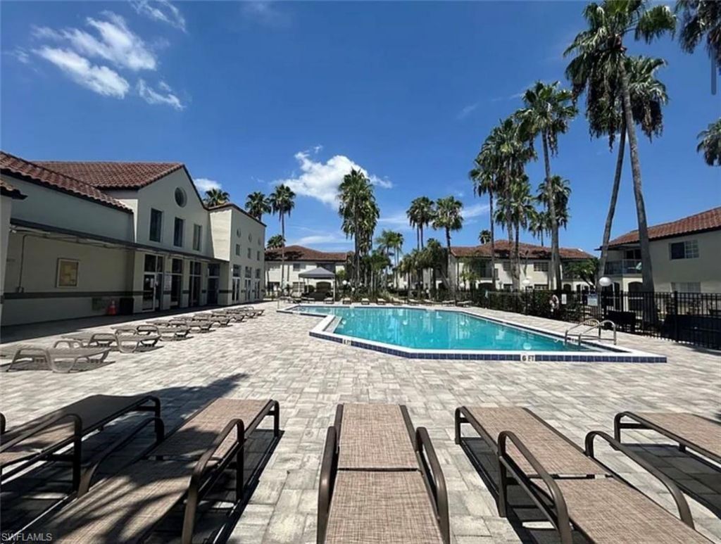 3405 Winkler Ave, Unit 207, Fort Myers, FL 33916 Photo