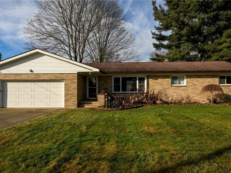 5042 Laddie Drive, New Franklin, OH 44319 Photo 2