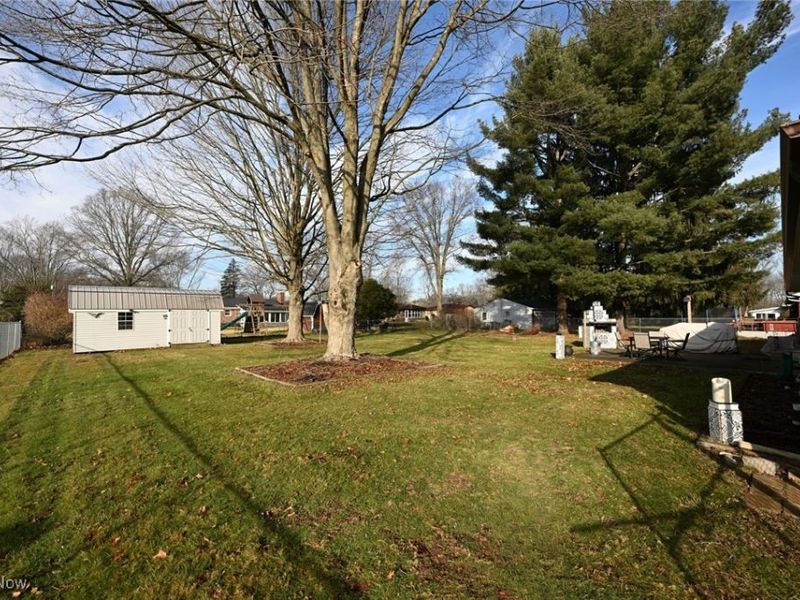 5042 Laddie Drive, New Franklin, OH 44319 Photo 9