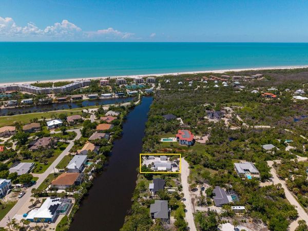 450 Birdsong Pl, Sanibel, FL 33957