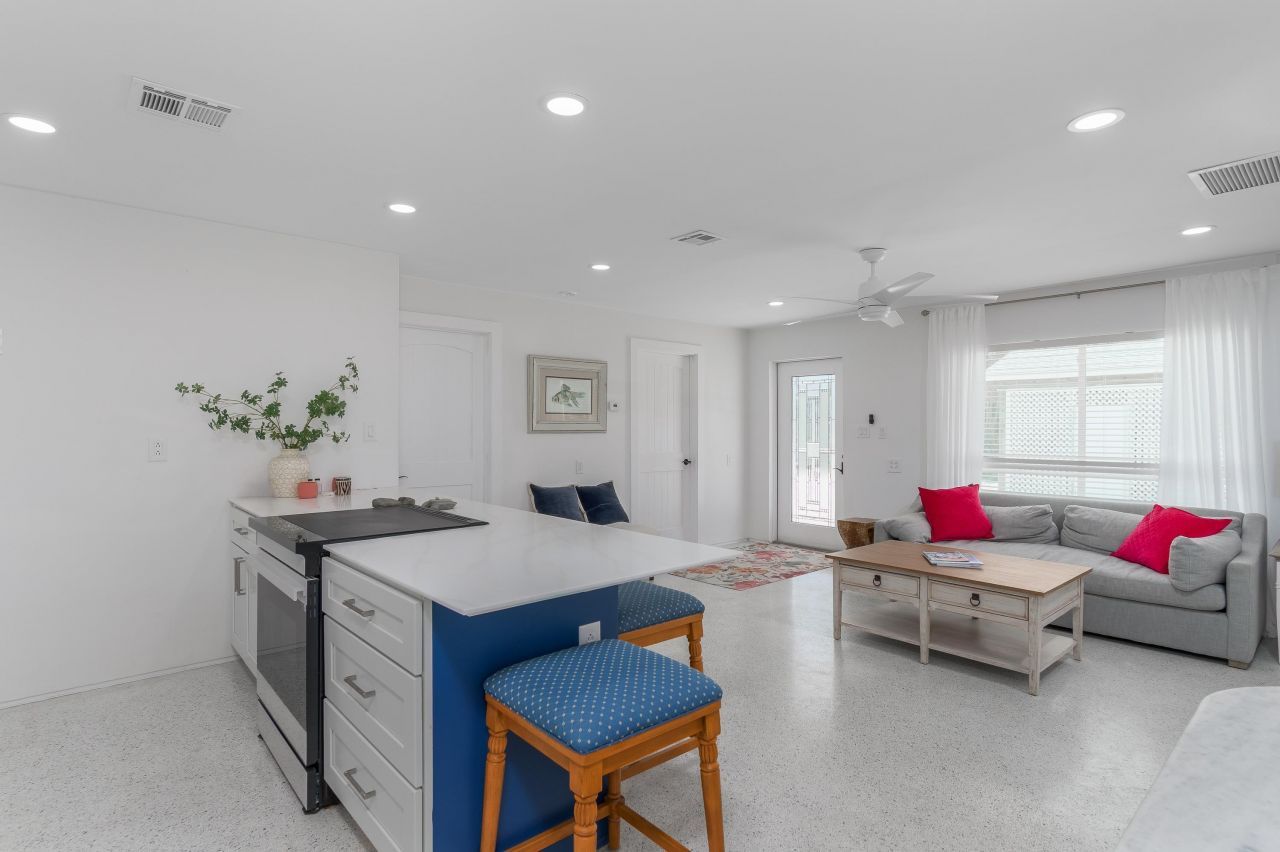 450 Birdsong Pl, Sanibel, FL 33957 Photo