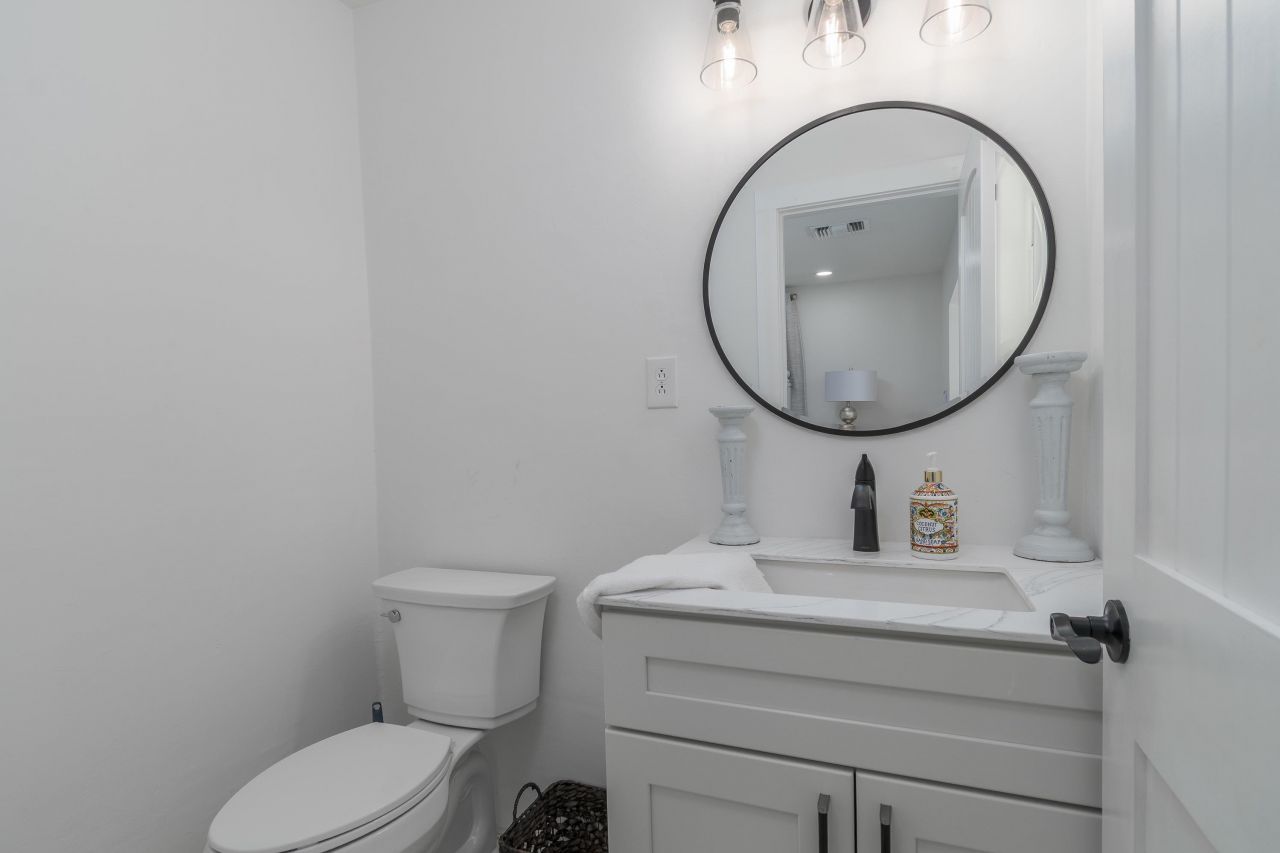 450 Birdsong Pl, Sanibel, FL 33957 Photo