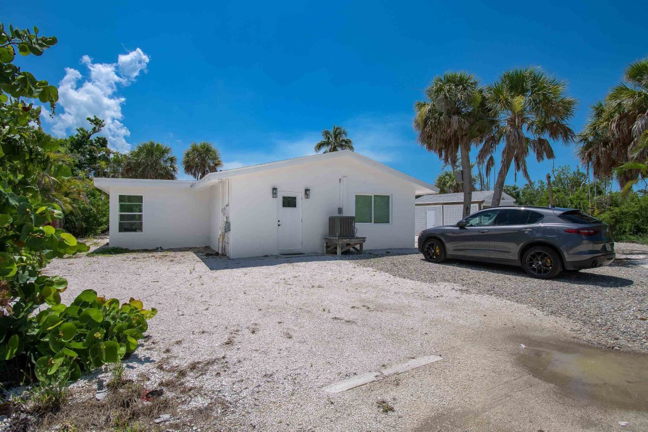 450 Birdsong Pl, Sanibel, FL 33957 Photo