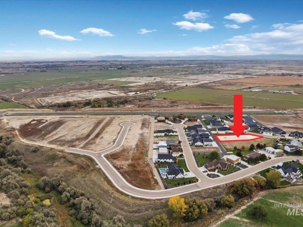 21238 Rosewood Dr, Greenleaf, ID 83626