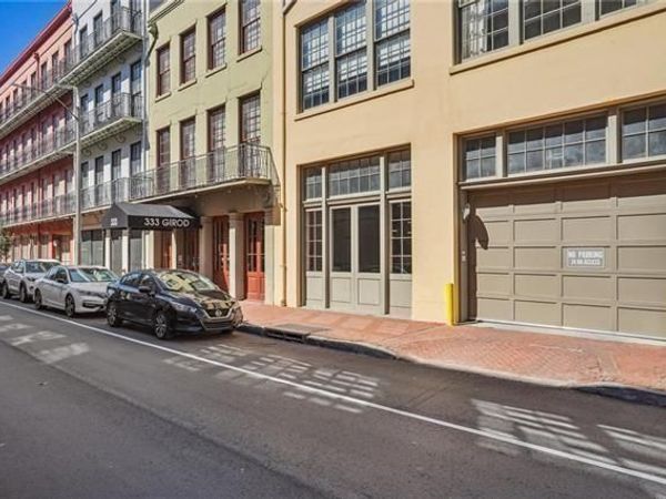 333 GIROD Street, Unit 207, New Orleans, LA 70130
