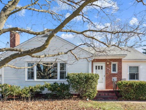 414 S Henry Street, Geneseo, IL 61254