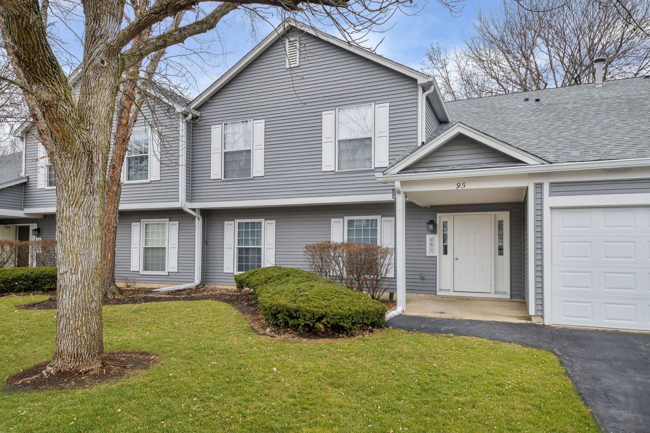 95 Midhurst Court, Unit 101B, Naperville, IL 60565 Main Photo
