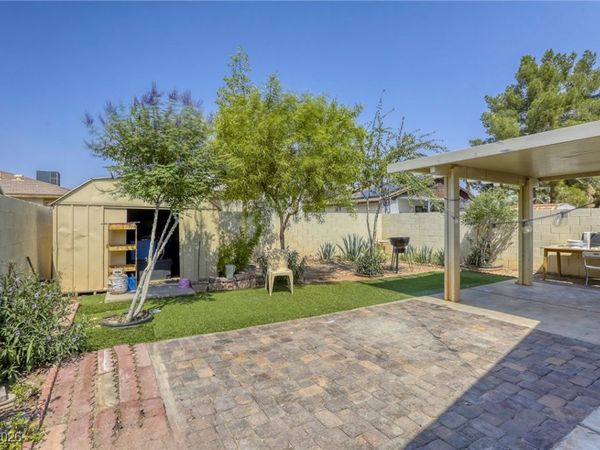 729 Concrete Court, Las Vegas, NV 89110