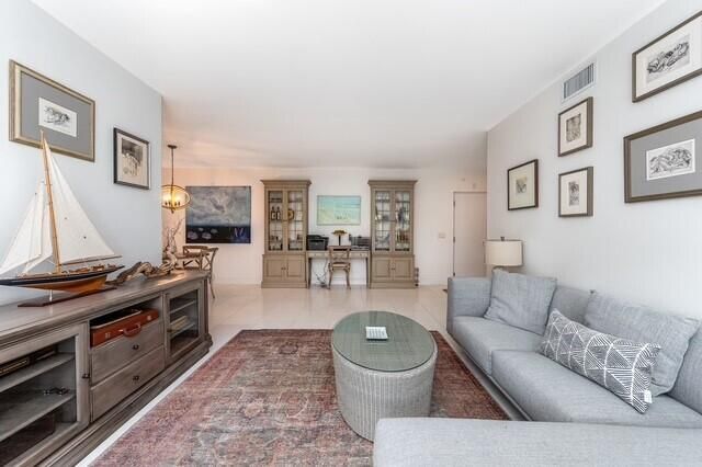 455 Australian Avenue, Unit 3e, Palm Beach, FL 33480 Photo